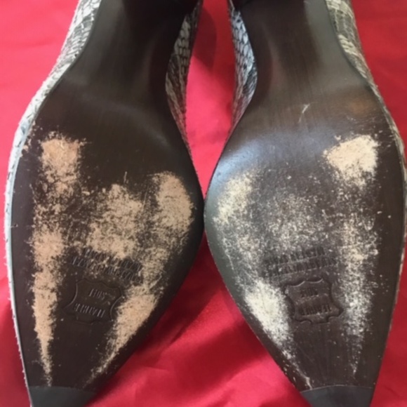 Stuart Weitzman - Picture 6 of 16